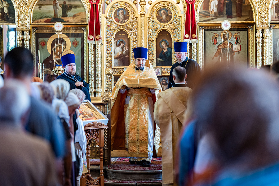 Архиерейское богослужение в Илиинском храме города Серпухова